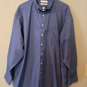Roundtree & Yorke Blue Button-Down Shirt